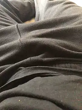 Snapshot of 22TT2295 chatting on January 4, 12:59 pm 22TT2295 online show from January 4, 12:59 pm