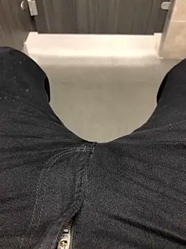 Snapshot of 22TT2295 chatting on January 5, 12:10 pm 22TT2295 online show from January 5, 12:10 pm