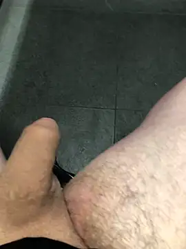 Snapshot of 22TT2295 chatting on January 17, 8:02 am 22TT2295 online show from January 17, 8:02 am