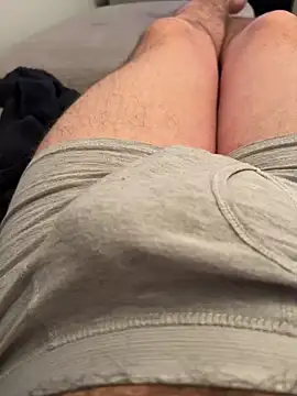 Snapshot of 22TT2295 chatting on March 7, 10:21 pm 22TT2295 online show from March 7, 10:21 pm