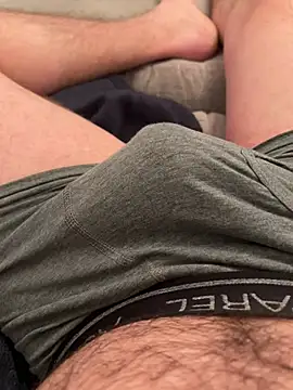 Snapshot of 22TT2295 chatting on March 15, 4:46 am 22TT2295 online show from March 15, 4:46 am