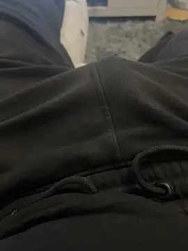 Snapshot of 22TT2295 chatting on October 11, 8:18 pm 22TT2295 online show from October 11, 8:18 pm