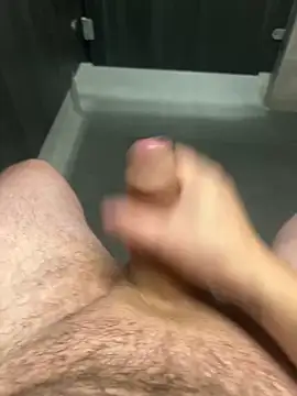 Snapshot of 22TT2295 chatting on November 15, 3:08 pm 22TT2295 online show from November 15, 3:08 pm