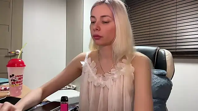 yunasuka online show from January 9, 12:09 pm