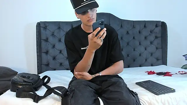 two milkyway online show from September 23, 12:19 pm