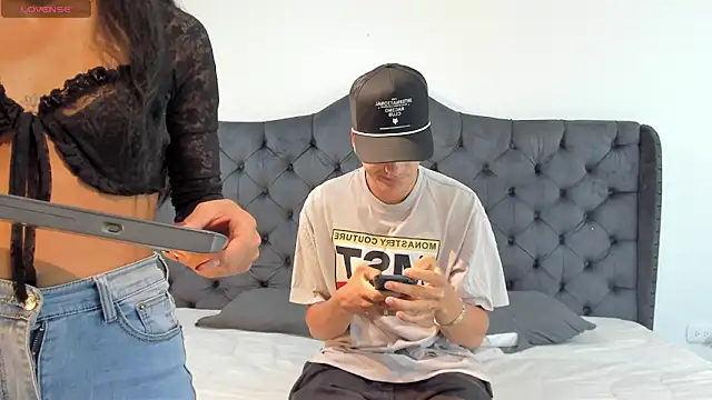 two milkyway online show from October 1, 12:00 pm