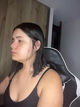 pretty angela1 online show from November 30, 11:53 pm