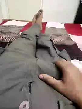 Snapshot of iamharryy chatting on December 13, 8:25 pm iamharryy online show from December 13, 8:25 pm