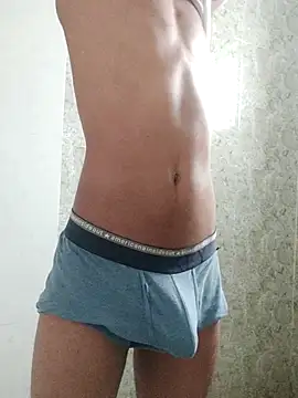 Snapshot of iamharryy chatting on December 14, 11:26 am iamharryy online show from December 14, 11:26 am