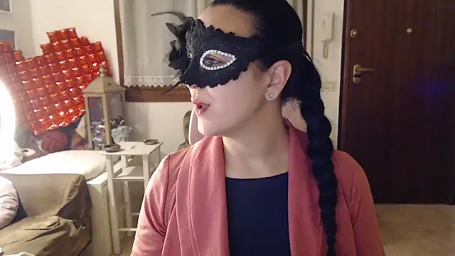 Snapshot of LasolitaAuri chatting on February 21, 12:49 am LasolitaAuri online show from February 21, 12:49 am