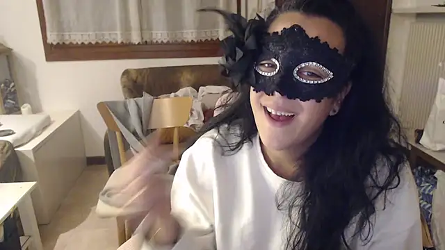 Snapshot of LasolitaAuri chatting on March 2, 3:56 am LasolitaAuri online show from March 2, 3:56 am