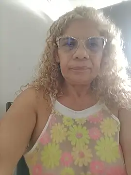 Snapshot of indiraa-channell chatting on December 27, 2:33 pm indiraa-channell online show from December 27, 2:33 pm