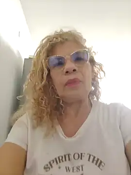 Snapshot of indiraa-channell chatting on January 7, 5:09 pm indiraa-channell online show from January 7, 5:09 pm