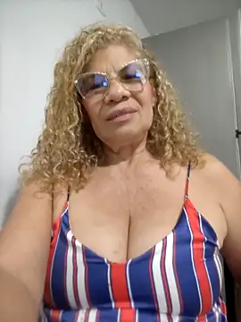 Snapshot of indiraa-channell chatting on January 7, 11:14 pm indiraa-channell online show from January 7, 11:14 pm