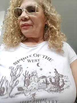 Snapshot of indiraa-channell chatting on January 8, 5:15 pm indiraa-channell online show from January 8, 5:15 pm