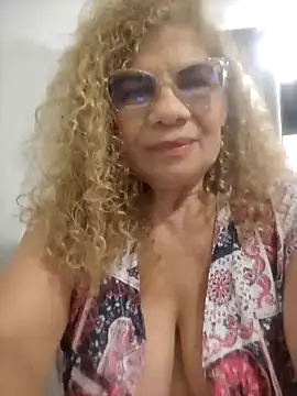 Snapshot of indiraa-channell chatting on January 12, 1:42 am indiraa-channell online show from January 12, 1:42 am