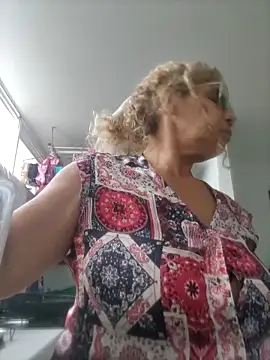 Snapshot of indiraa-channell chatting on January 28, 6:07 pm indiraa-channell online show from January 28, 6:07 pm