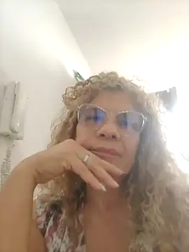 Snapshot of indiraa-channell chatting on February 11, 7:05 pm indiraa-channell online show from February 11, 7:05 pm