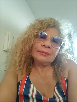 Snapshot of indiraa-channell chatting on February 28, 10:28 pm indiraa-channell online show from February 28, 10:28 pm