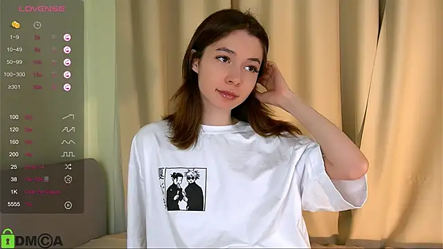 Snapshot of LittleOriana chatting on March 1, 1:22 am LittleOriana online show from March 1, 1:22 am