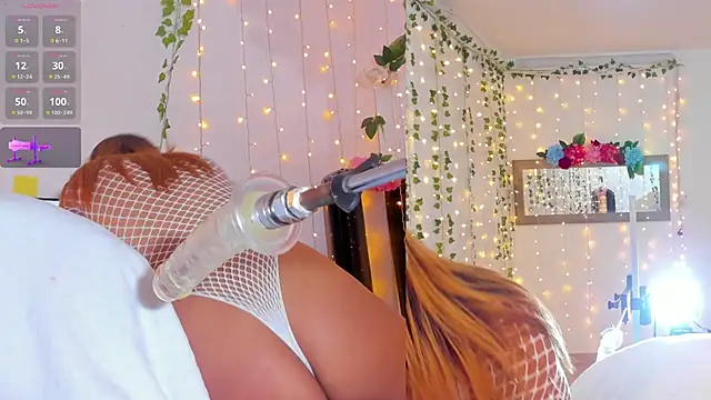 Maria Jones  online show from February 6, 3:06 am