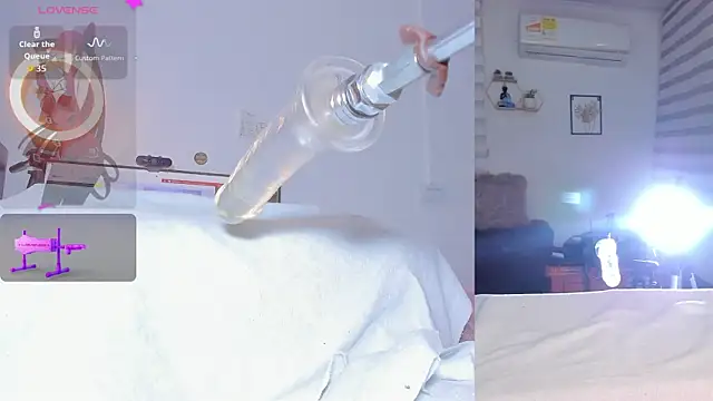 Maria Jones  online show from October 7, 1:25 am