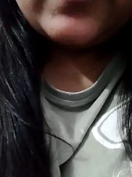 Snapshot of queen_pari chatting on September 10, 9:15 pm queen pari online show from September 10, 9:15 pm