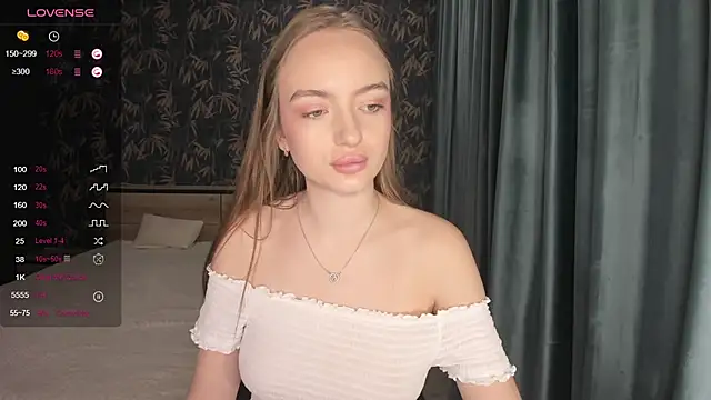 Snapshot of A_delina chatting on March 9, 4:00 pm A delina online show from March 9, 4:00 pm