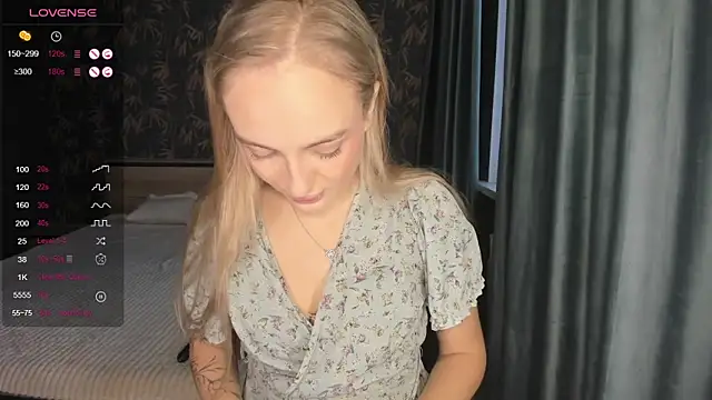 Snapshot of A_delina chatting on October 3, 2:25 pm A delina online show from October 3, 2:25 pm