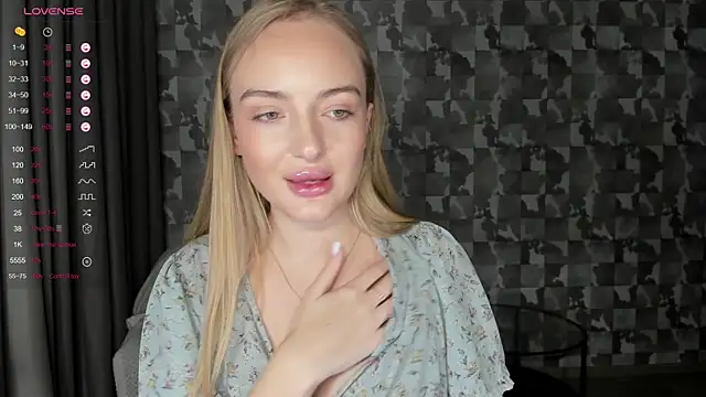 Snapshot of A_delina chatting on November 3, 2:07 pm A delina online show from November 3, 2:07 pm