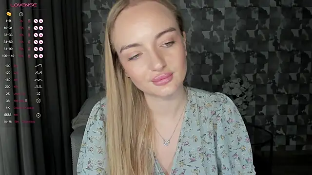 Snapshot of A_delina chatting on November 24, 1:11 pm A delina online show from November 24, 1:11 pm