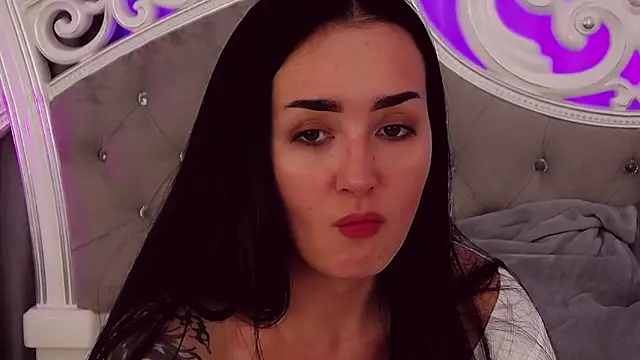 Snapshot of KimKhallifa chatting on January 29, 10:37 am KimKhallifa online show from January 29, 10:37 am