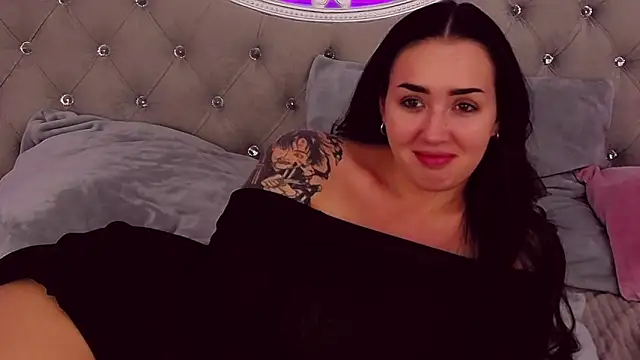 Snapshot of KimKhallifa chatting on January 31, 10:52 am KimKhallifa online show from January 31, 10:52 am