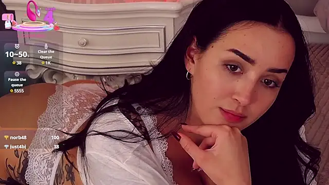 Snapshot of KimKhallifa chatting on March 5, 11:38 am KimKhallifa online show from March 5, 11:38 am