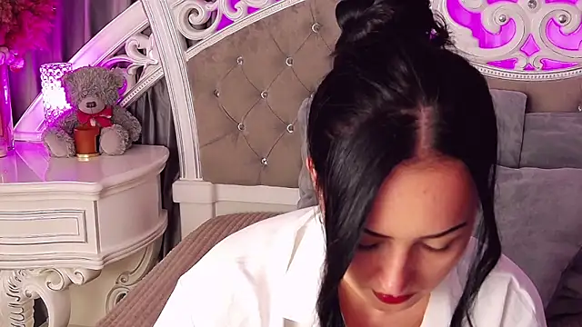 Snapshot of KimKhallifa chatting on September 19, 2:57 am KimKhallifa online show from September 19, 2:57 am