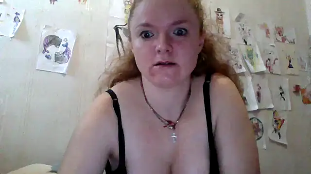 Snapshot of Rae_Jeannie chatting on October 31, 6:03 am Rae Jeannie online show from October 31, 6:03 am