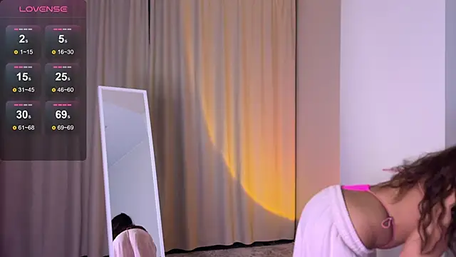 Carolyn Smith online show from February 18, 8:36 pm