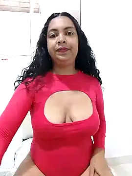 Snapshot of Brendabluee chatting on February 14, 9:32 pm Brendabluee online show from February 14, 9:32 pm