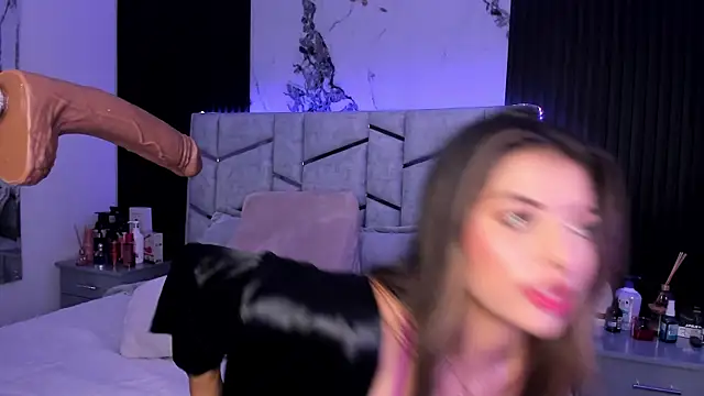 daniiphoeniixx online show from February 26, 8:11 pm