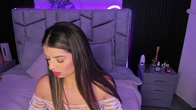 daniiphoeniixx online show from March 5, 10:43 pm