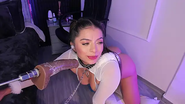 daniiphoeniixx online show from March 15, 1:52 am