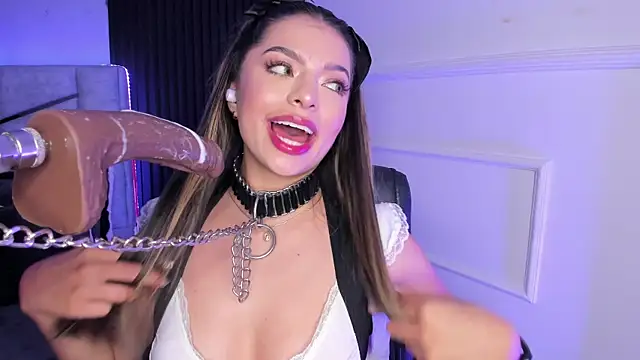 daniiphoeniixx online show from March 16, 3:50 pm