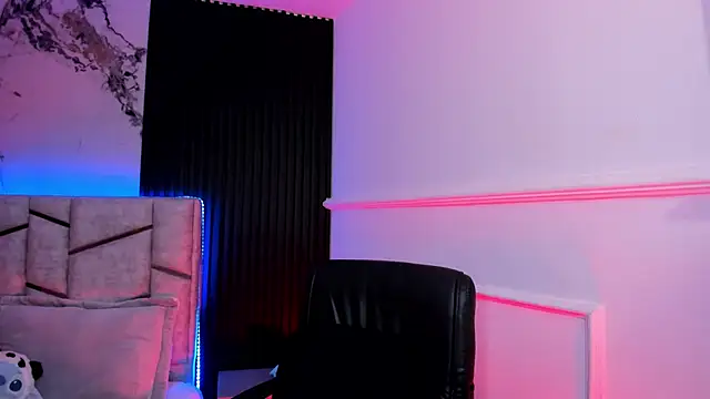 daniiphoeniixx online show from October 27, 7:18 pm