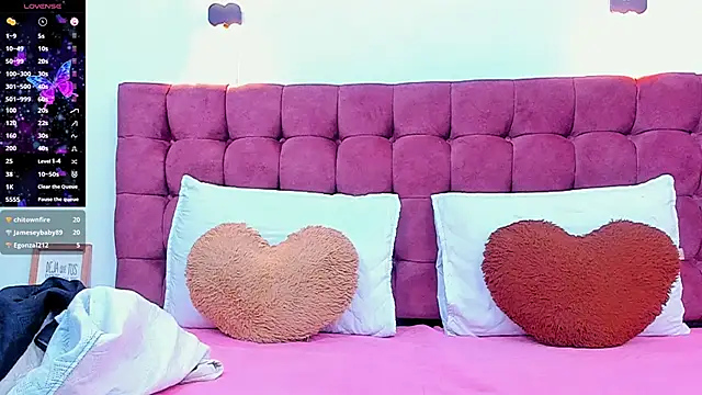 Annie kurt  online show from February 11, 11:12 pm