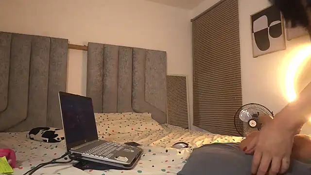 Snapshot of womantall99 chatting on November 6, 5:47 pm womantall99 online show from November 6, 5:47 pm