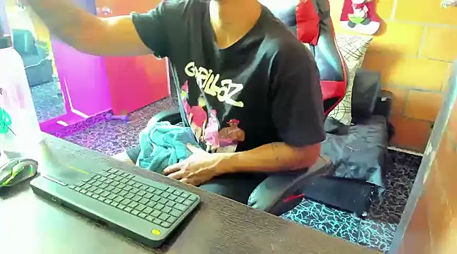 Adam Valenciia online show from January 9, 3:55 pm