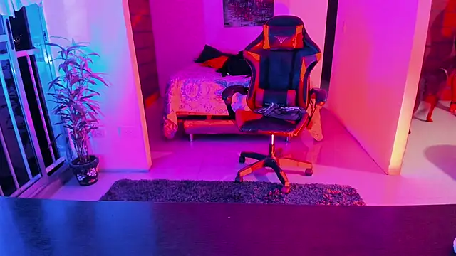 Adam Valenciia online show from September 28, 3:12 am