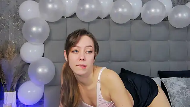 TheEmma online show from February 9, 11:14 am