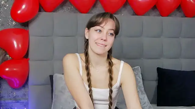 TheEmma online show from February 15, 7:06 pm