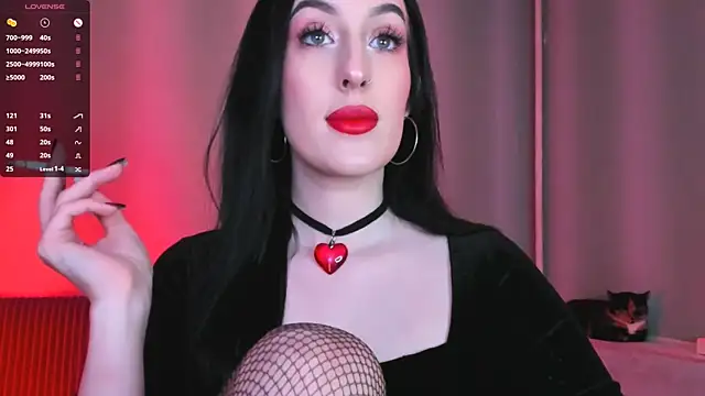 Miss Alice   online show from January 25, 11:11 pm